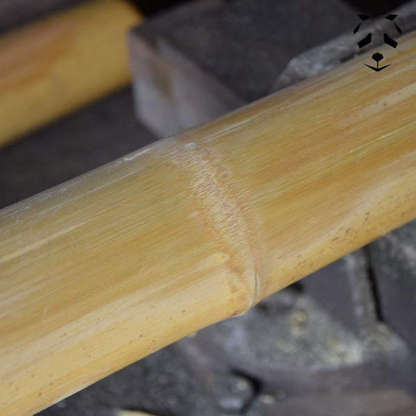 Travail du bambou avec un rabot à main